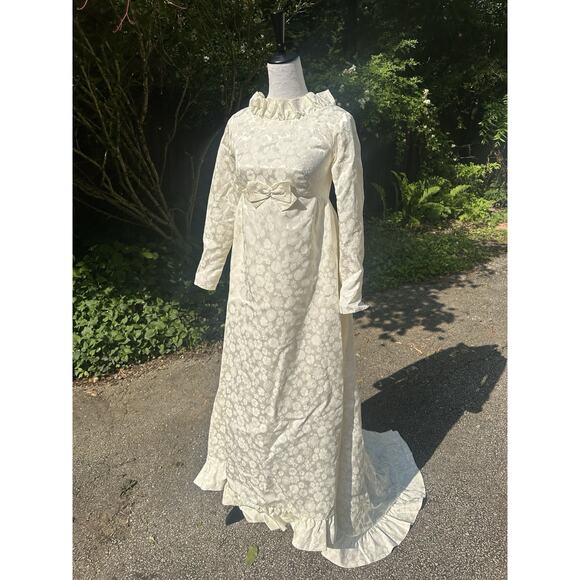 1960’s Wedding Dress Classy Flower Print Train Button Up Vintage Size Small - Picture 6 of 16